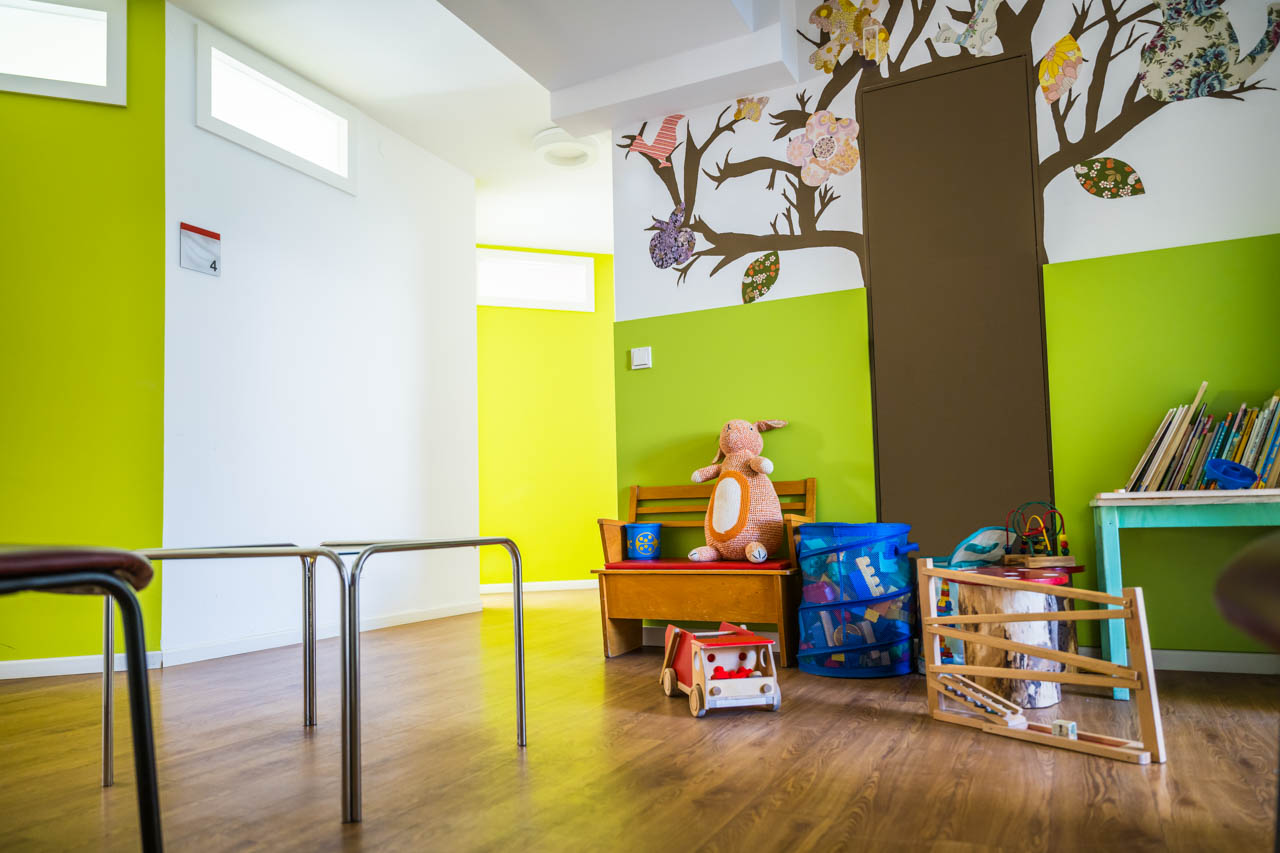 Zahnarzt Praxis Saarbrücken - Wartezimmer für Kinder
